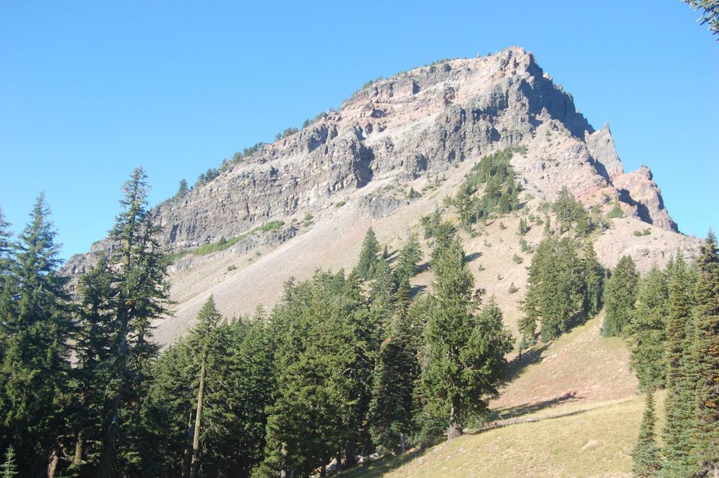 Applegate Peak towers above the southern rim of Crater Lake.